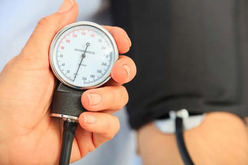 You Could Save Money and Even Live if You Keep an Eye on Your Blood Pressure